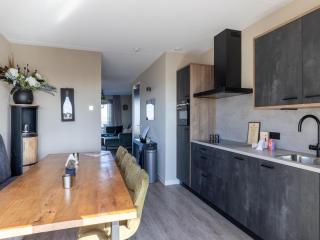 Beachfront apartment with 2 terraces - Sint Annaland - 1