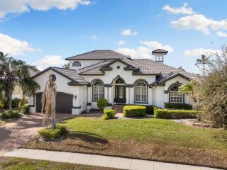 Unique 5 Bed Waterfront Woodbine Ct with Private Pool - Marco Island - 2