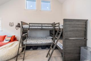 Luxury Cabin in Suncadia - Sleeps 12, Hot Tub, and Wildlife Views! - Cle Elum - 2