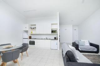 Baden 96 - Rainbow Shores. Pool. Tennis court. Walk to beach - Rainbow Beach - 3