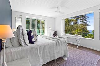 Luxury on the Beach, Sunshine Beach - 2