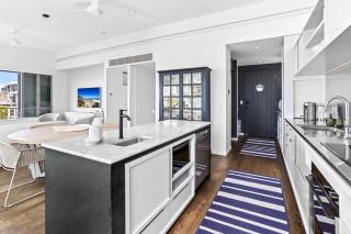Luxury on the Beach, Sunshine Beach - Sunshine Beach - 4