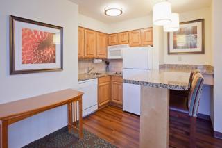 Staybridge Suites Minneapolis-Maple Grove by IHG - Maple Grove - 7