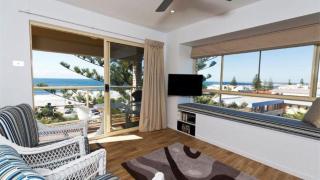 Unit 6 Alinga, Kings Beach - Caloundra - 3