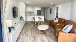 Grand Pacific Unit 10 - 6