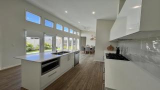 Marina View - Pelican Waters - 3