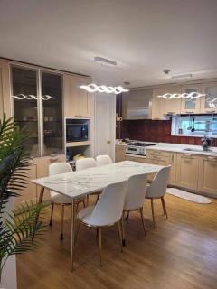 JTN Homestay Room Rent Only - 2