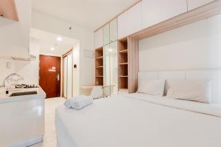 Cozy Stay and Simply Studio at Sky House BSD Apartment By Travelio - 9