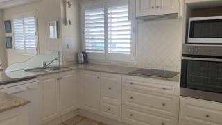 The Entrance Unit 14 - 1