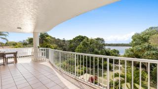 The Entrance Unit 5 - Kawana Waters - 6