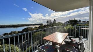 The Outlook Unit 13 - Kawana Waters - 5