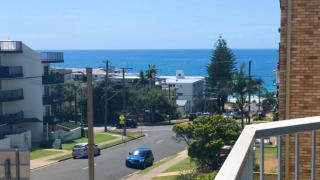 White Opal Unit 4 - Caloundra - 0