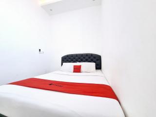 RedDoorz near Stasiun Kediri - 8