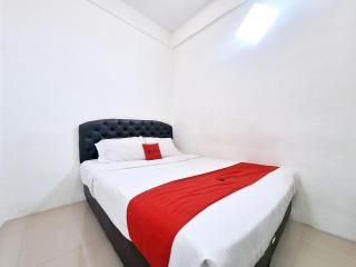 RedDoorz near Stasiun Kediri - Kediri - 6