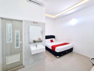 RedDoorz near Stasiun Kediri - Kediri - 1