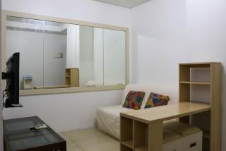 Tranquil and Cozy 1BR Apartment at Thamrin Residence By Travelio - Yakarta - 8
