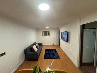 TKS Modern 1BED Flat, London - 3