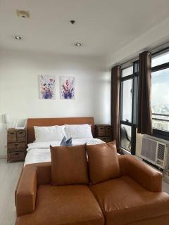 Gramercy Studio on 52nd Floor Rockwell View Free WiFi - Manila - 0