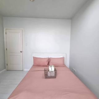 Gramercy Residences Two Bedroom on 60th Floor - Manila - 8