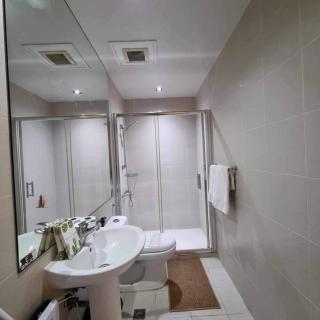 Gramercy Residences Two Bedroom on 60th Floor - Manila - 5