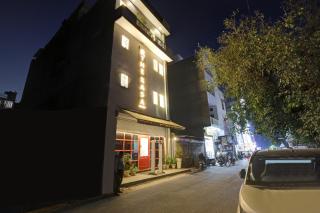 Hotel The Rasa Near Welcome Metro Station - New Delhi - 6