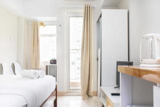 Comfort and Minimalist Studio at Springlake Summarecon Bekasi Apartment By Travelio - 5