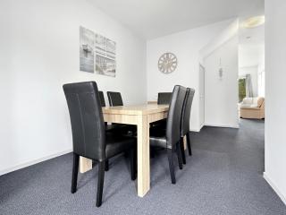 3-Bed with Alfresco Dining & Pool in Batemans Bay - Batemans Bay - 5