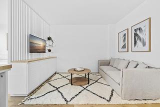 Studio3 Chic Bondi Abode with Pool & AC - 5
