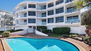 Absolute Waterfront With Rooftop! - Caloundra - 6