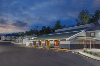 Days Inn & Suites by Wyndham Wisconsin Dells - Wisconsin Dells - 9