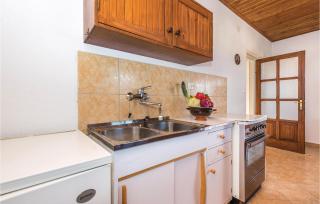 Nice Apartment In Banjol With Kitchen - Banjol - 2