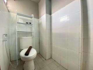 Spacious 2BR at Gateway Ahmad Yani Apartment By Travelio - Bandung - 5