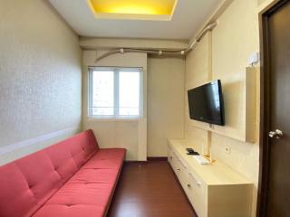 Cozy and Spacious 2BR at Suites @Metro Apartment By Travelio - 5