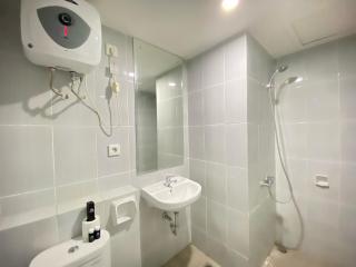 Luxury Spacious 3BR Apartment at Newton Residence Bandung By Travelio - Bandung - 5