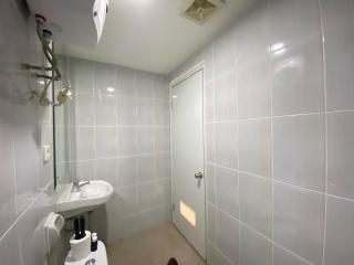 Luxury Spacious 3BR Apartment at Newton Residence Bandung By Travelio - Bandung - 3