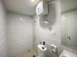 Luxury Spacious 3BR Apartment at Newton Residence Bandung By Travelio - Bandung - 2
