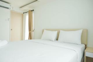 Comfortable and Homey Studio at Amethyst Apartment By Travelio - Jacarta - 3