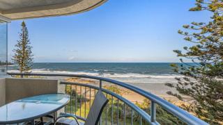 #6 Seaspray, Kings Beach - Absolute Waterfront - 0