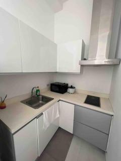 64F Spacious 1 BR Nice View Pool Sauna Gym - Manila - 2