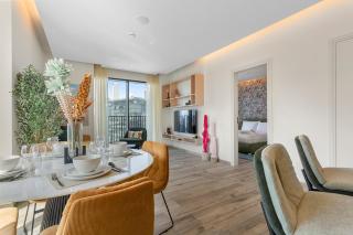 Stunning 1 bedroom Apartment w Burj Khalifa View - Dubai - 6