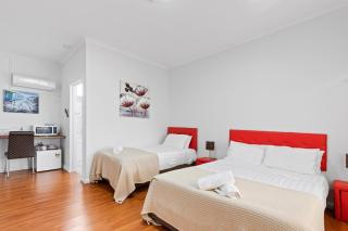 Private Historic Hotel - Exclusive Use for Events, Group Stays - Torrumbarry - 1