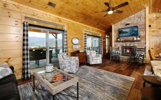 Holly Ridge Hideaway - 7