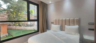 Premium apart with swimming pool, rooftop and parking - 0