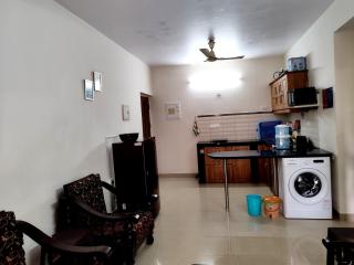 Seacoast Retreat- Lovely 2 BHK apartment with pool - 9