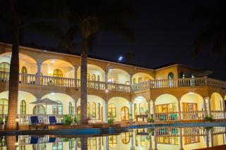 Golden Palm Boutique - 0