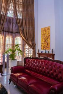 Golden Palm Boutique - 8