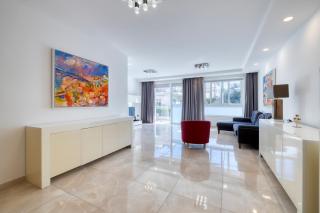 St Georges Bay Oasis Steps from the Beach - 5