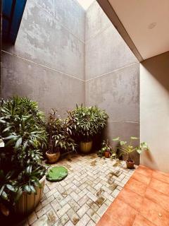 Cozy home at Bintaro with dedicated workspace - South Tangerang - 7