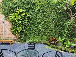 RYB Hostel Phuket - Ban Lo Long - 1