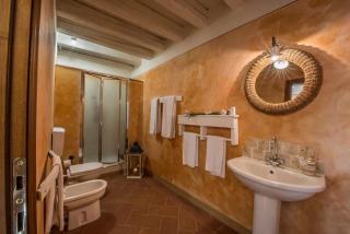 Elegant And Refined Villa With A Beautiful Blue Pool - Loro Ciuffenna - 4
